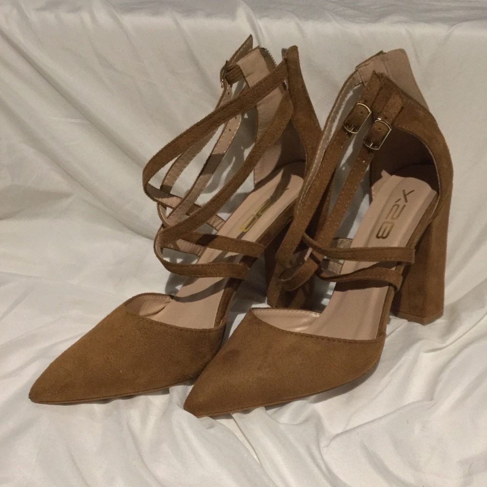 PRICE DROP PRICE FIRM X2B Pointed Toe Chunky Heel Ankle Strap Tan Suede D’Orsay
